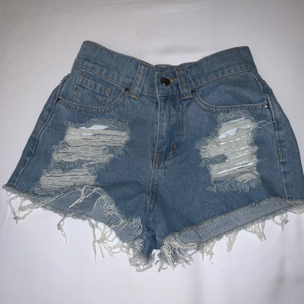PrettyLittleThings - High Waisted Jean Short